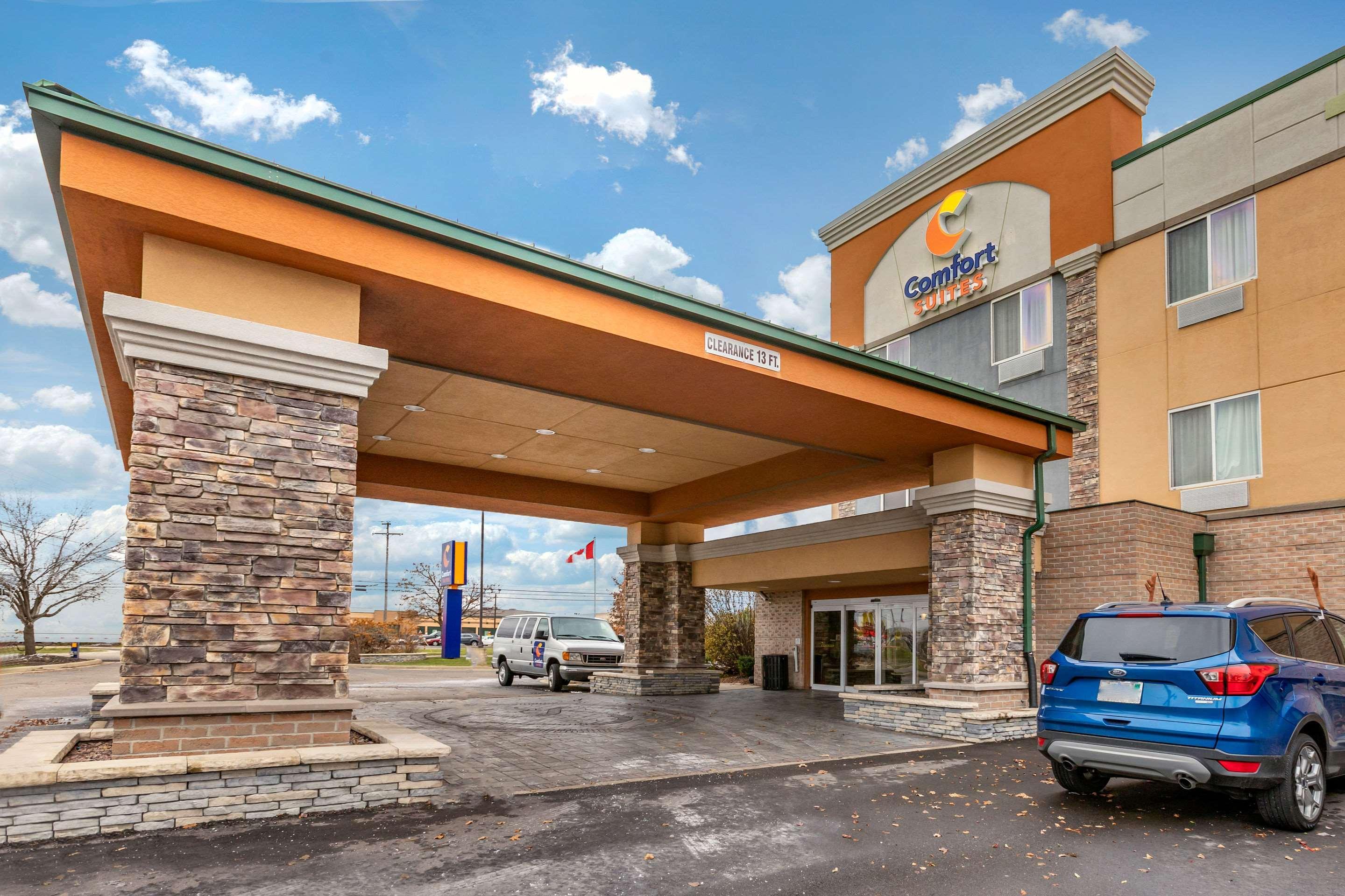 Comfort Suites Southgate-Detroit Exterior photo